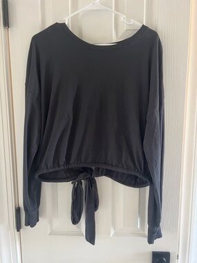 American Eagle Outfitters Black Tie-Front Cropped Sweatshirt